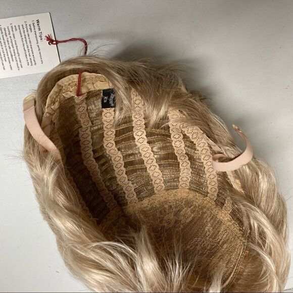 LYDELL,Hivision Collection,Short blonde Synthetic Wig, Style 1733A‎ main image 6